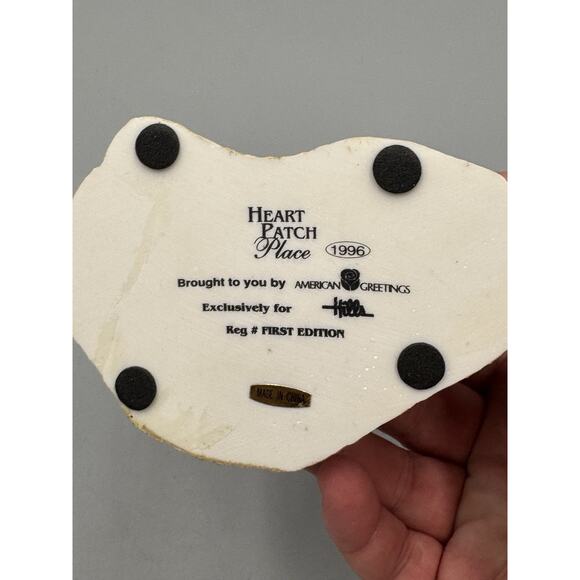 Heart Patch Place Bear Couple Ice Skating Figurine First Edition 1996 - Picture 8 of 11